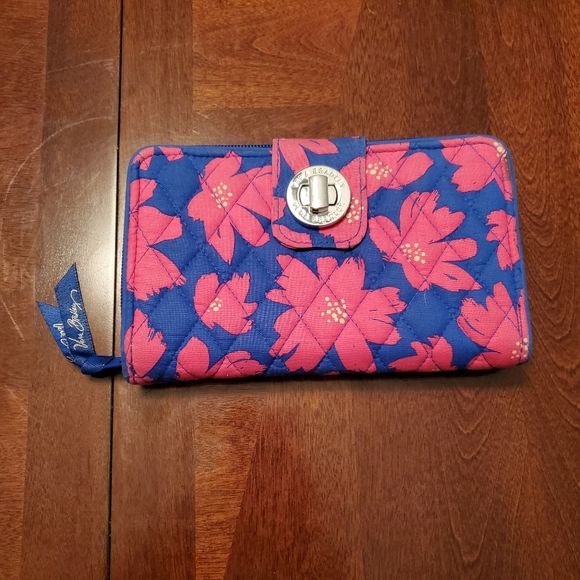 Vera Bradley Handbags - Vera Bradley Art Poppies Wallet